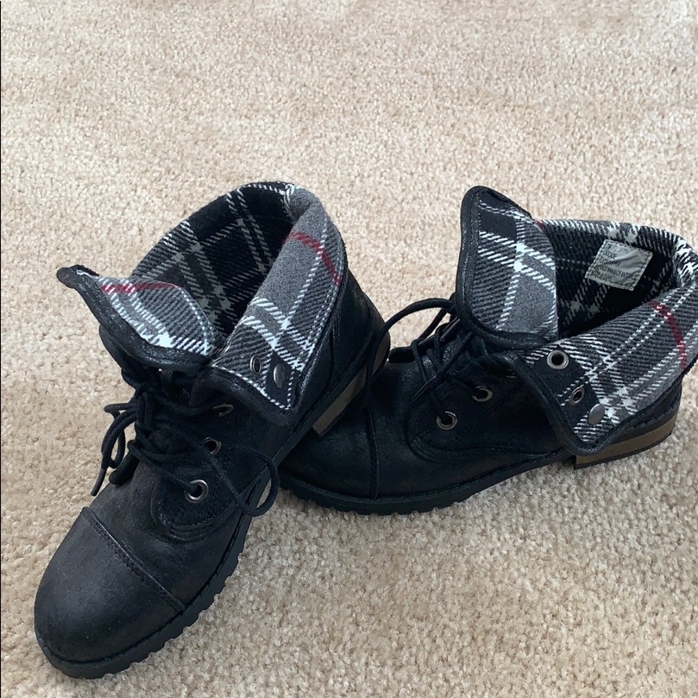 Metallic Black Boot
